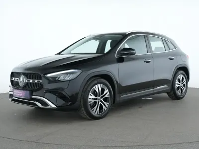 Gebraucht Mercedes GLA200 Progressive 163 PS (119 kW) 2025 Nachtschwarz SUV
