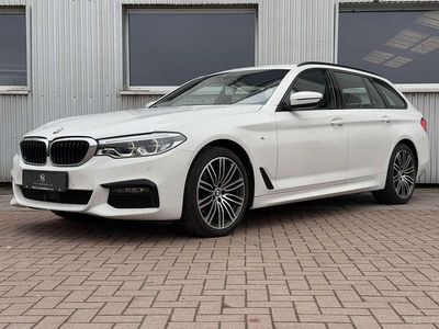 Alpinweiss iii Gebraucht 2019 BMW 520 M Sport Kombi | 22.990 € (Fairer Preis)