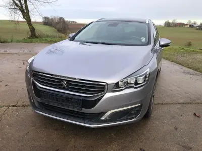 Gebraucht Peugeot 508 SW Allure 179 PS (131 kW) 2018 Lack grau artense/metallic kla Kombi