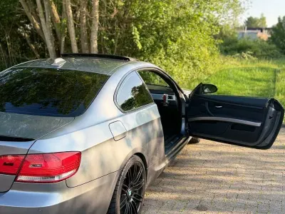 Używany BMW 320 Sport Line 177 KM (130 kW) 2009 Szary Coupe