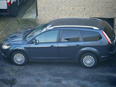 Gebraucht Ford Focus 102 PS (75 kW) 2008 Grau Kombi