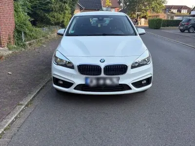 Gebraucht BMW 225 Active Tourer iPerformance 224 PS (164 kW) 2017 Schwarz Van / Kleinbus