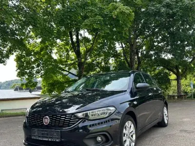 Usado Fiat Tipo Lounge 95 CV (69 kW) 2016 Negro Berlina