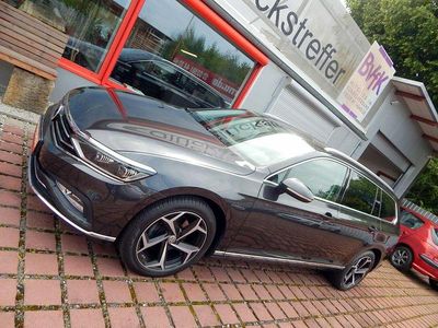 Gebraucht VW Passat Elegance 190 PS (139 kW) 2019 Grau Kombi