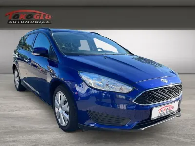 Gebraucht Ford Focus 120 PS (88 kW) 2016 Blau Kombi