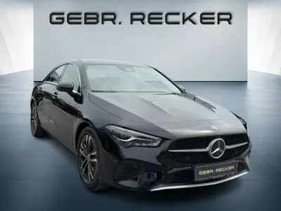 Gebraucht Mercedes CLA180 Advanced 136 PS (100 kW) 2024 Unilack nachtschwarz Limousine