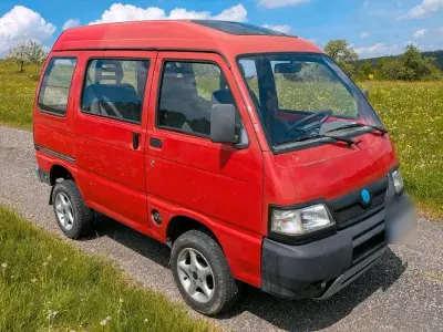 Gebraucht Piaggio Porter 65 PS (47 kW) 2008 Rot Limousine