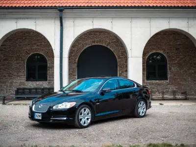 Gebraucht Jaguar XF 385 PS (283 kW) 2011 Schwarz Limousine