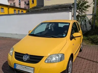 Używany VW Fox 54 KM (39 kW) 2005 Żółty Hatchback