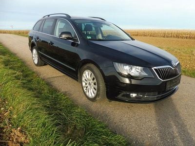 Second-hand Skoda Superb Ambition 140 CP (102 kW) 2014 Negru Break