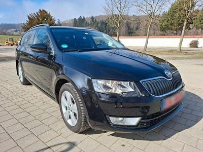 Gebraucht Skoda Octavia Ambition 150 PS (110 kW) 2015 Schwarz Kleinwagen