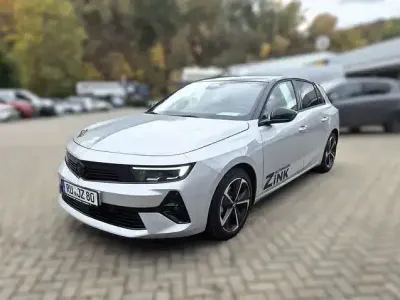 Gebraucht Opel Astra 131 PS (96 kW) 2025 Silber Kleinwagen