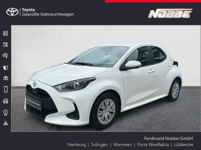 Gebraucht Toyota Yaris Comfort 72 PS (52 kW) 2022 Schneeweiß Kleinwagen