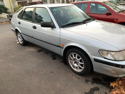 Silber Gebraucht 1999 Saab 900 Limousine | 1.300 €