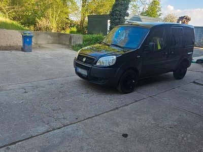 Second-hand Fiat Doblò 78 CP (57 kW) 2008 Negru Monovolum