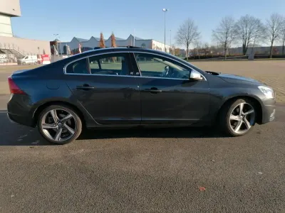 Gebraucht Volvo S60 R-Design 163 PS (119 kW) 2013 Grau Limousine