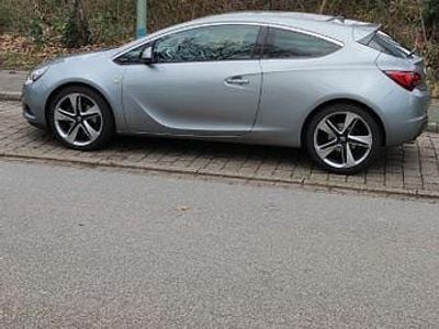 Opel Astra GTC