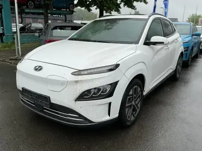 Gebraucht Hyundai Kona Trend 100 kW (136 PS) 2022 Weiß SUV