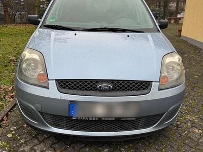Silber Gebraucht 2007 Ford Fiesta Kleinwagen | 1.200 € (Fairer Preis)