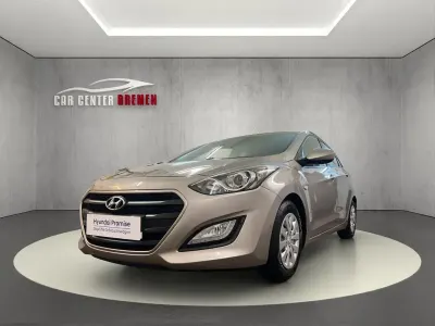 Gebraucht Hyundai i30 Classic 101 PS (74 kW) 2016 Braun Limousine