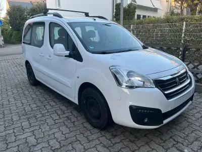 Gebraucht Peugeot Partner Tepee 99 PS (72 kW) 2015 Weiß Van / Kleinbus