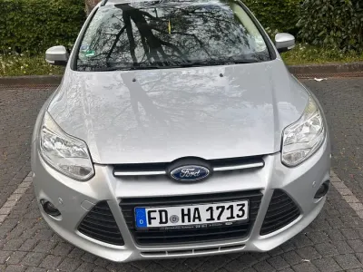 Gebraucht Ford Focus 125 PS (91 kW) 2014 Grau Kombi