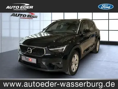 Używany Volvo XC40 Core 163 KM (119 kW) 2024 Czarny SUV