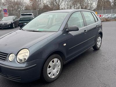 Grau Gebraucht 2002 VW Polo Kleinwagen | 1.250 € (Fairer Preis)