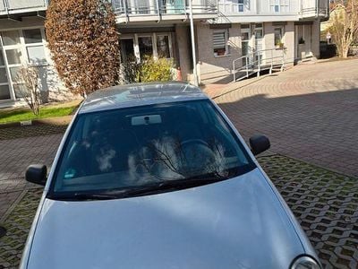 Gebraucht VW Polo Basis 54 PS (39 kW) 2003 Silber Limousine