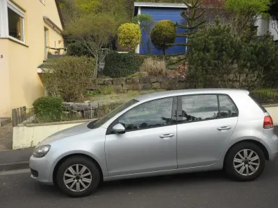 Usata VW Golf VI Comfortline 102 CV (75 kW) 2009 Argento Utilitaria