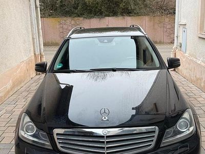 Schwarz Gebraucht 2010 Mercedes 200 Kombi | 6.000 €