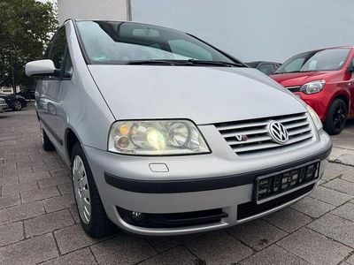 Silber Gebraucht 2003 VW Sharan Highline Van / Kleinbus | 3.222 € (Teuer)