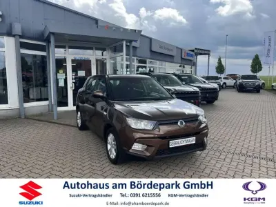 Gebraucht KGM Tivoli 128 PS (94 kW) 2017 Jazz brown metallic SUV