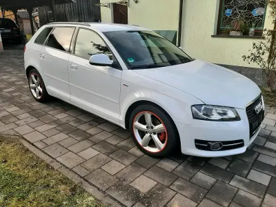 Używany Audi A3 Sportback S-Line 125 KM (91 kW) 2011 Biały Hatchback