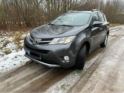 Grau Gebraucht 2013 Toyota RAV4 Limousine | 12.850 €