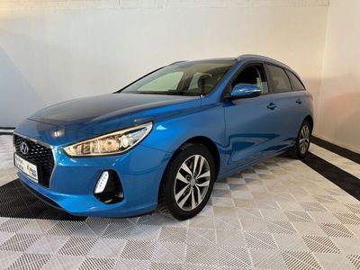 gebraucht Hyundai i30 cw Family +°Navi°Klima°SHZ°RFK°Spurhalteassi