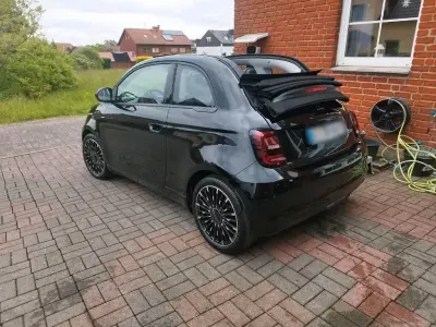 Gebraucht Fiat 500e La Prima 86 kW (118 PS) 2022 Schwarz Cabrio