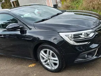 Gebraucht Renault Mégane GrandTour Business 132 PS (97 kW) 2018 Sternenschwarz Kombi