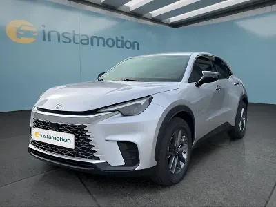Neu Lexus LBX 136 PS (100 kW) 2026 Silber SUV