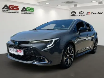Neu Toyota Corolla Lounge+ 178 PS (130 kW) 2026 Grau Kombi