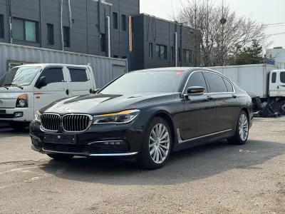 Gebraucht BMW 730L 265 PS (194 kW) 2016 Limousine