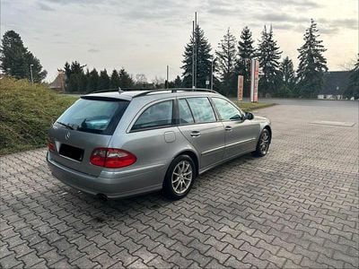 Mercedes E320