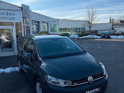 Uranograu Gebraucht 2019 VW Touran Trendline Van / Kleinbus | 22.850 € (Guter Preis)