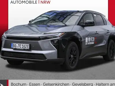 Usata Toyota bZ4X Lounge 252 kW (343 CV) 2026 Grigio SUV