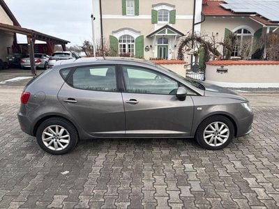 Grau Gebraucht 2014 Seat Ibiza Stylance Limousine | 5.800 € (Fairer Preis)