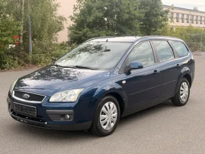 Gebraucht Ford Focus 116 PS (85 kW) 2005 Blau Kombi