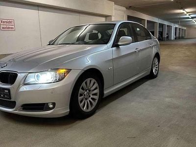 Gebraucht BMW 320 170 PS (125 kW) 2009 Silber Limousine