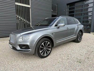 Grau Gebraucht 2016 Bentley Bentayga SUV | 62.900 € (Fairer Preis)