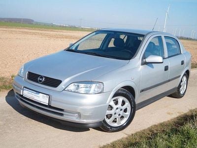 Gebraucht Opel Astra Selection 84 PS (61 kW) 2001 Silber Limousine