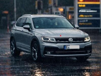 Usata VW Tiguan R-line 190 CV (139 kW) 2020 Argento SUV